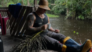 Açaí from Pará harvested by Tiago da Silva near the river in a traditional riverside community